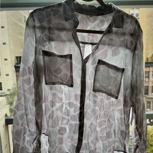 NWT Bella Dahl Sheer Giraffe Animal Print Blouse